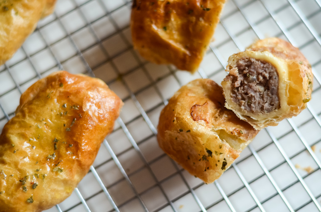 air fryer sausage rolls