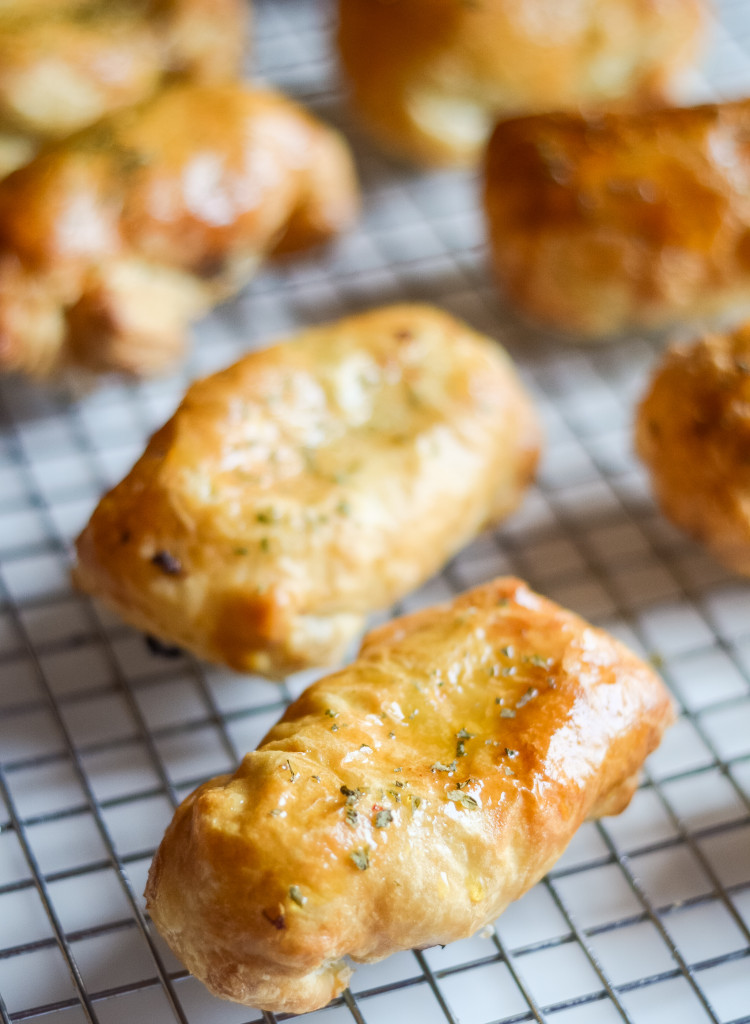 air fryer sausage rolls