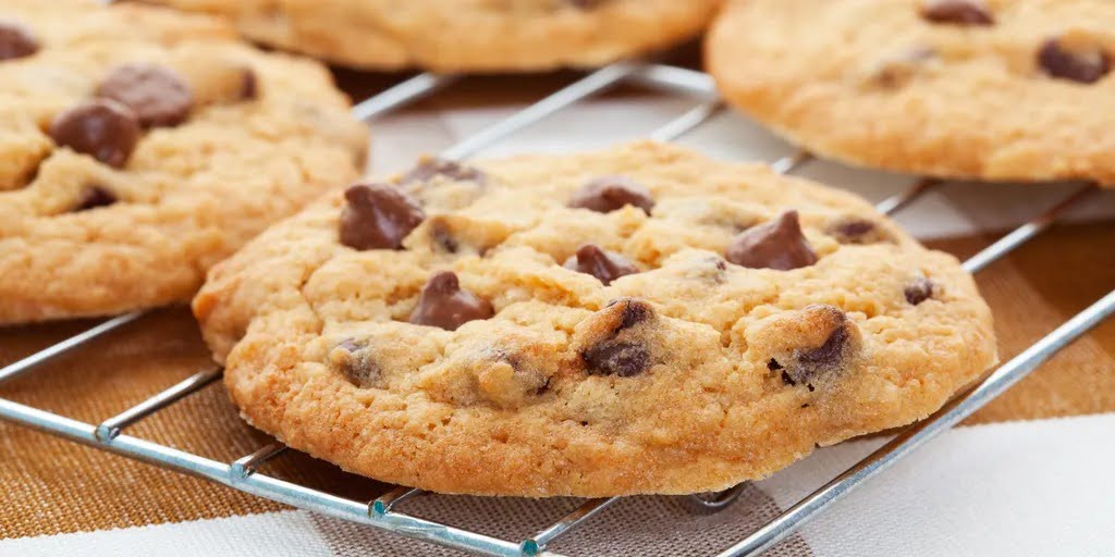 Air Fryer Chocolate Chip Cookies