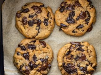 Air Fryer Chocolate Chip Cookies