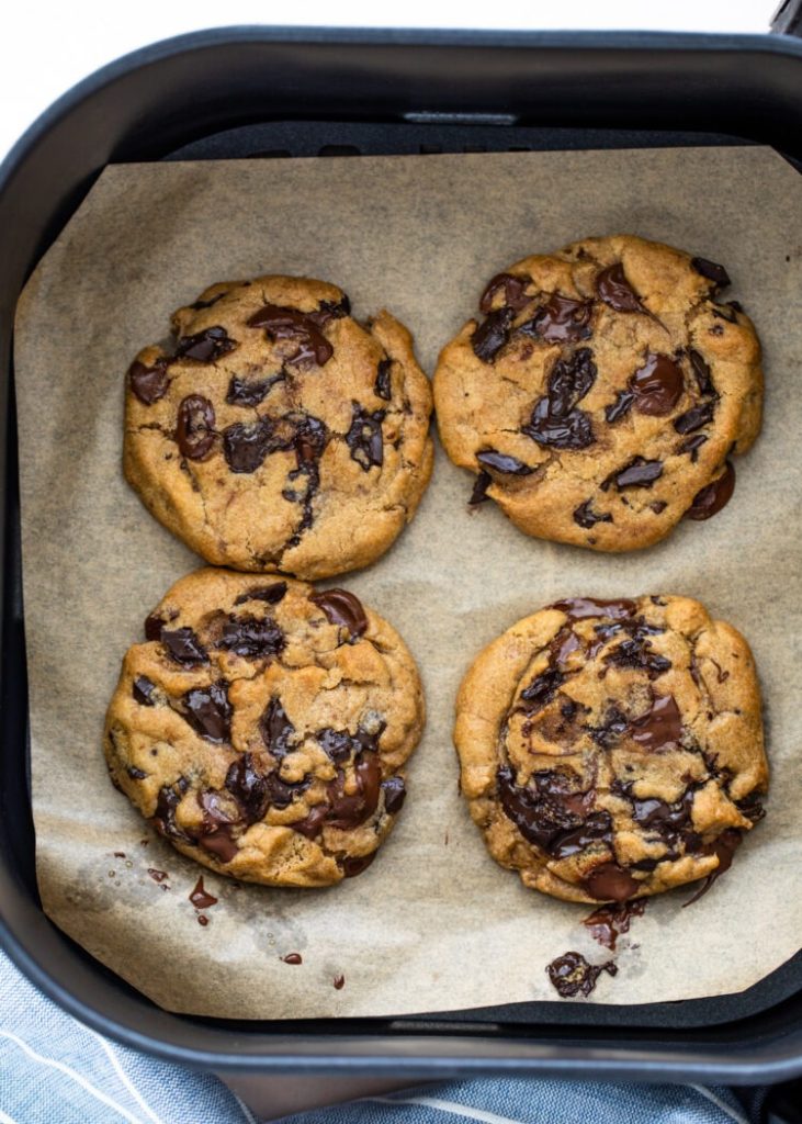 Air Fryer Chocolate Chip Cookies