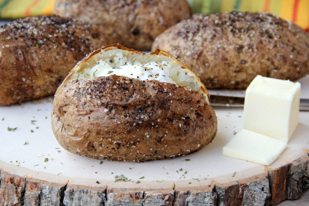 Easy Air Fryer Baked Potatoes