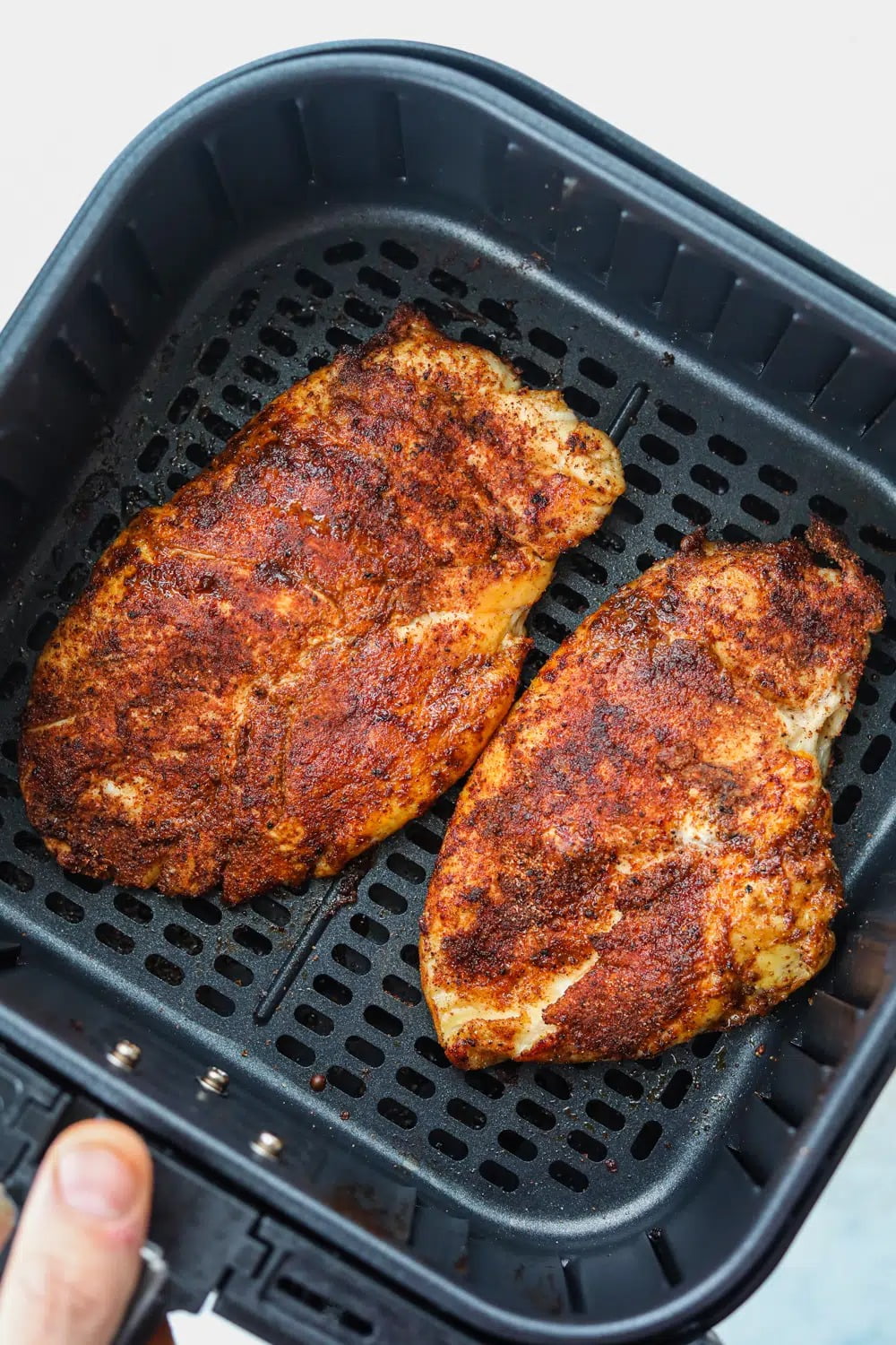 air fryer chicken breast cooks to perfection in just 8 minutes! - tphealth