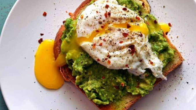 air fryer avocado toast with egg